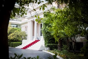 Μέτρα 1 δισ. για στέγη, συνταξιούχους και δημόσιες επενδύσεις ανακοίνωσε η κυβέρνηση
